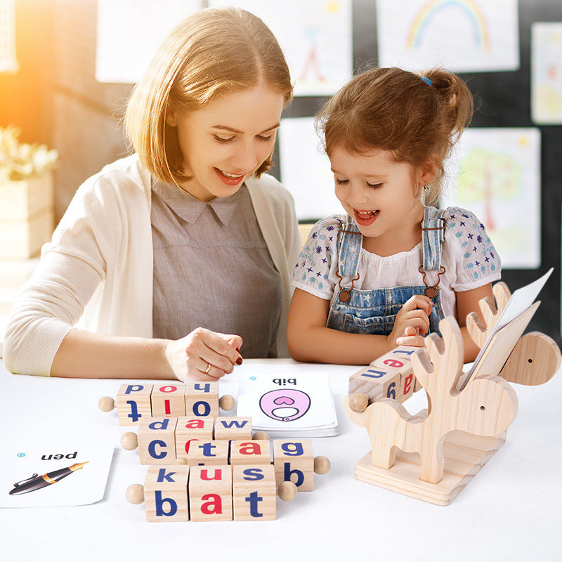 Jogo educativo bilíngue com palavras ilustradas para crianças