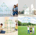 Crianças brincando com a Tenda Educativa de Construção montada dentro de casa e no quintal