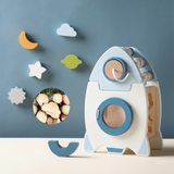Brinquedo educativo de madeira com cinco atividades Montessori